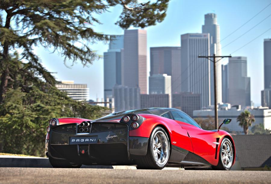  Pagani Huayra 2012 года  (WW) (фото 6 из 82)